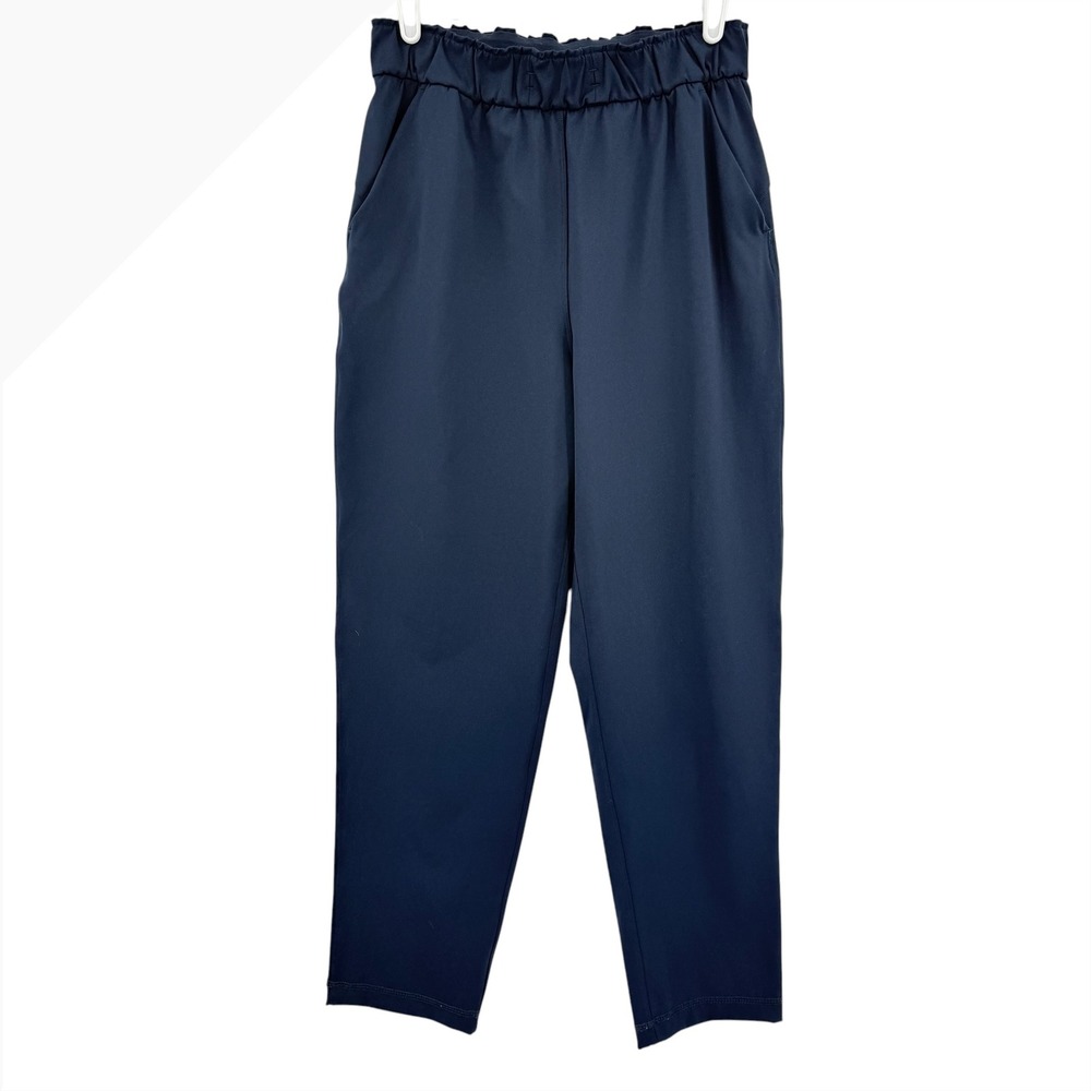 Lululemon Women's Navy Blue High Rise Elastic Waist Tapered Active Pants Size 6